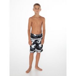 Spodenki chłopięce Protest PRTBORES JR beachshort. Kąpielówki dla chłopców Protest, bez wzorów. W wyprzedaży za 80.00 zł.