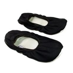 Buty do gimnastyki Aktivsport. Czarne obuwie sportowe damskie AKTIVSPORT, bez wzorów, ze skóry, na jogę i pilates. Za 27.63 zł.