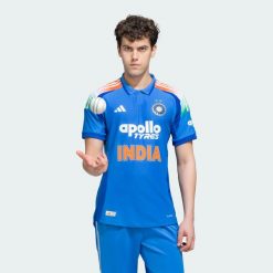 KOSZULKA INDIA CRICKET ODI M. Niebieskie koszulki sportowe męskie Adidas, l, bez wzorów, z dzianiny, bez kołnierzyka, bez ramiączek, climacool (adidas). Za 439.00 zł.