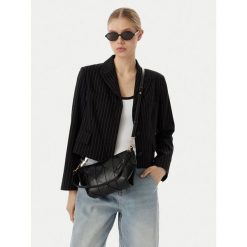 Torebka Calvin Klein. Czarne torebki do ręki damskie Calvin Klein, bez wzorów, klasyczne, bez dodatków. Za 569.99 zł.