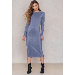 NA-KD Party Błyszcząca plisowana sukienka - Blue. Sukienki damskie NA-KD Trend, z poliesteru. Za 60.95 zł.