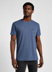 LEE MĘSKA KOSZULKA ULTIMATE POCKET TEE MOOD INDIGO 112355558 L66J014445. Niebieskie koszulki polo męskie Lee, l, bez wzorów, bez ramiączek. Za 69.99 zł.