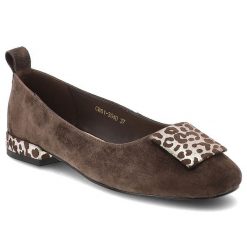 Czółenka damskie S.Barski, cholewka ze skóry naturalnej zamszowej wsuwany fason z zabudowanym przodem , brązowe, CR61-3040. Brązowe czółenka damskie S.BARSKI, bez wzorów, ze skóry, bez obcasa, bez zapięcia. Za 289.00 zł.