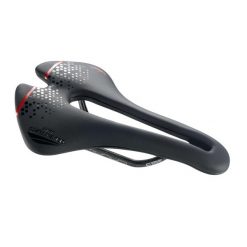 Siodło Selle San Marco Aspide Szorty Open-Fit Carbon FX. Czarne krótkie spodenki sportowe męskie SELLE SAN MARCO, bez wzorów, rowerowe. Za 919.30 zł.