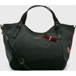 Desigual - Torebka. Czarne torby na ramię damskie Desigual. W wyprzedaży za 279.90 zł.