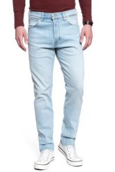 WRANGLER SPODNIE MĘSKIE SLIDER FULL THROTTLE W18RRE847 112127386. Niebieskie spodnie materiałowe męskie Wrangler, m, bez wzorów, z jeansu. W wyprzedaży za 159.99 zł.