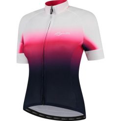 Wysokiej jakości koszulka rowerowa damska Rogelli DREAM, z krótkim rękawem. Niebieskie koszulki sportowe damskie Rogelli, s, bez wzorów, bez kołnierzyka, bez ramiączek, rowerowe. Za 325.00 zł.