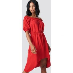 Trendyol Asymetryczna sukienka - Red. Sukienki damskie marki Trendyol. Za 100.95 zł.