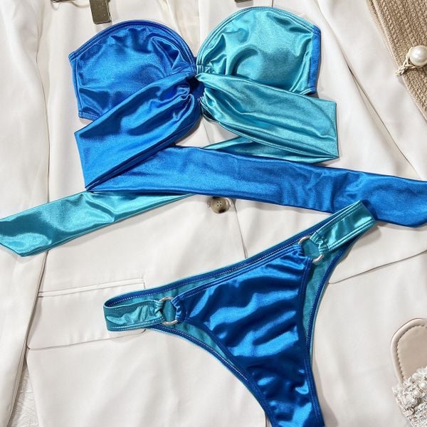Bikini bandeau dwuczęściowe regulowane na plażę i basen Zariah. Bikini damskie Intica, na lato, m, bez wzorów. Za 139.00 zł.