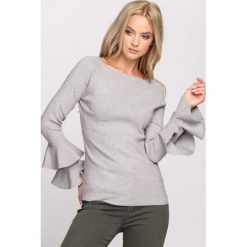 Jasnoszary Sweter Fantastic. Szare swetry damskie Born2be, z okrągłym kołnierzem. Za 59.99 zł.