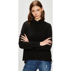 Trussardi Jeans - Koszula. Czarne koszule damskie TRUSSARDI JEANS, z jeansu, casualowe, z klasycznym kołnierzykiem, z długim rękawem. W wyprzedaży za 369.90 zł.