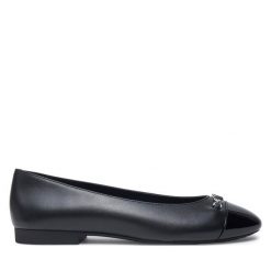 Baleriny MICHAEL Michael Kors. Czarne baleriny damskie MICHAEL Michael Kors, bez wzorów, bez obcasa. Za 499.99 zł.