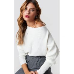 Trendyol Sweter z odkrytymi ramionami - White. Swetry damskie marki Trendyol. Za 80.95 zł.