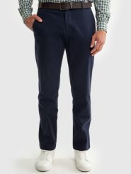 Spodnie męskie chinosy granatowe Trevor 403. Niebieskie eleganckie spodnie męskie Big Star, l, bez wzorów, z tkaniny, eleganckie. W wyprzedaży za 239.99 zł.