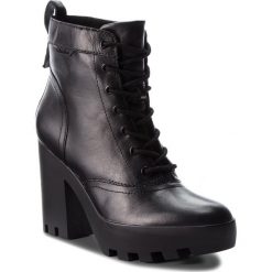 Botki CALVIN KLEIN JEANS - Serena RE9617 Black. Kozaki damskie marki Calvin Klein Jeans. W wyprzedaży za 409.00 zł.