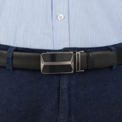 Pasek męski skórzany 3,5 cm klamra automatyczna Beltimore czarny 02-570 : Kolory - czarny, Rozmiar pasków - r.105-120 cm. Czarne paski damskie bez wzorów, ze skóry, wizytowe. Za 64.99 zł.