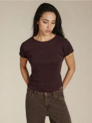 Koszulka - bordowy. Czerwone t-shirty damskie Sinsay, l, bez wzorów, bez kołnierzyka. Za 29.99 zł.