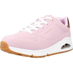 Buty SKECHERS UNO GEN1 Rose. Czerwone obuwie sportowe damskie Skechers, bez wzorów, z syntetyku, trekkingowe, Skechers Sport. Za 302.99 zł.