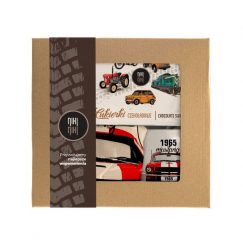 Ford Mustang — paczka (Zawartość paczki: koszulka - torba - kubek - słodycze; Rozmiar koszulki / bluzy: XL (damska); Kolor koszulki / bluzy: biały; Ro. Białe bluzy damskie nikiniki, m, bez wzorów, z bawełny, młodzieżowe, bez kołnierzyka. Za 169.00 zł.