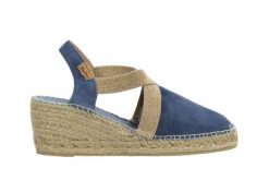 Sandały Toni Pons Tona Indigo 204014, Niebieski, Skóra naturalna - 36. Niebieskie sandały damskie Toni Pons, bez wzorów, z bawełny, bez obcasa, bez zapięcia. W wyprzedaży za 206.10 zł.