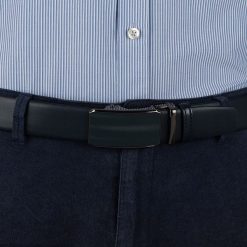 Pasek męski skórzany 3,5 cm klamra automatyczna Beltimore granatowy 02-592 : Kolory - granatowy, Rozmiar pasków - r.115-130 cm. Niebieskie paski damskie bez wzorów, ze skóry, wizytowe. Za 64.99 zł.
