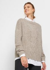 Sweter oversize w warkocze. Brązowe swetry damskie bonprix, bez wzorów, bez kołnierzyka, bez ramiączek, bez kaptura. Za 109.99 zł.