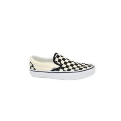 Buty VANS CLASSIC SLIP-ON Biały. Białe obuwie sportowe damskie Vans, bez wzorów, Vans Classic. Za 330.99 zł.