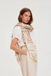 Szal w marmurkowy wzór beżowy. Brązowe szaliki i chusty damskie MOODO, bez wzorów, z poliesteru. Za 59.99 zł.