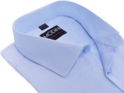 Błękitna/niebieska gładka koszula męska Y72. Niebieskie koszule męskie Modini Moda Męska, m, bez wzorów, z bawełny, casualowe, bez kołnierzyka, bez ramiączek. W wyprzedaży za 169.20 zł.
