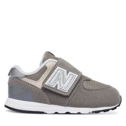 Sneakersy New Balance. Szare trampki i tenisówki chłopięce New Balance, bez wzorów, bez zapięcia. Za 269.99 zł.
