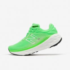 Buty do biegania damskie New Balance 840. Zielone obuwie sportowe damskie New Balance, bez wzorów, do biegania. W wyprzedaży za 449.99 zł.