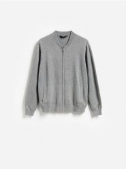 Sweter z domieszką kaszmiru - ciemnoszary. Szare swetry przez głowę męskie Reserved, l, bez wzorów, z bawełny, bez kołnierzyka. Za 159.99 zł.