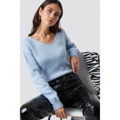 Glamorous Sweter z odkrytymi ramionami - Blue. Niebieskie swetry damskie Glamorous, z materiału, z okrągłym kołnierzem. Za 141.95 zł.