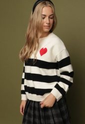 Jasnobeżowy Sweter z Dodatkiem Kaszmiru o Prostym Kroju w Paski Venlire. Brązowe swetry damskie Born2be, bez wzorów, z jeansu, klasyczne, bez kołnierzyka, bez ramiączek, bez kaptura. Za 109.99 zł.