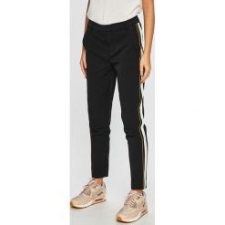 Only - Spodnie. Spodnie materiałowe damskie marki Only. Za 149.90 zł.