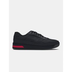 Buty damskie Under Armour UA Court 96. Czarne obuwie sportowe damskie Under Armour, bez wzorów, na fitness i siłownię. Za 329.99 zł.
