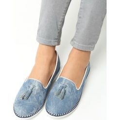 Niebieskie Lordsy Otis. Niebieskie mokasyny damskie Born2be, z denimu. Za 49.99 zł.
