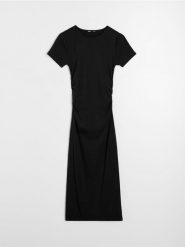 Bawełniana sukienka midi z marszczeniem po bokach - czarny. Czarne sukienki damskie Sinsay, l, bez wzorów, z bawełny, bez kołnierzyka, bez ramiączek, midi. Za 49.99 zł.