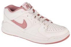 Buty do koszykówki damskie, Nike Wmns Air Jordan Stadium 90. Białe obuwie sportowe damskie Nike, bez wzorów, z materiału, do koszykówki. Za 499.99 zł.