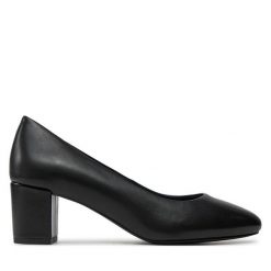 Czółenka Marco Tozzi. Czarne czółenka damskie Marco Tozzi, bez wzorów, bez obcasa, bez zapięcia. Za 259.99 zł.