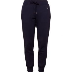 Polo Ralph Lauren MAGIC Spodnie treningowe aviator navy. Spodnie dresowe damskie Polo Ralph Lauren, z bawełny. Za 419.00 zł.