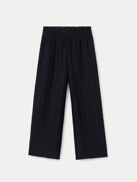 Mayoral Spodnie materiałowe 7544 Czarny Regular Fit. Czarne spodnie materiałowe dla dziewczynek Mayoral, bez wzorów, z materiału. Za 89.99 zł.