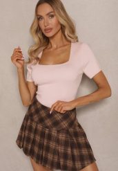 Różowa Bluzka z Modalem Wiskozą i Kwadratowym Dekoltem Sanelora. Czerwone bluzki damskie Renee, na lato, m, bez wzorów, z jeansu, eleganckie, bez kołnierzyka, bez ramiączek. Za 69.99 zł.