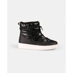 Damskie wysokie śniegowce Kilpi APOLO HIGH WP-W. Czarne śniegowce i trapery damskie Kilpi, z nylonu. Za 380.74 zł.