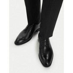 Półbuty Lasocki. Czarne eleganckie półbuty Lasocki, wizytowe, bez zapięcia. Za 229.99 zł.