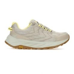 Damskie buty typu cruise. Białe obuwie sportowe damskie Regatta, bez wzorów, z poliesteru. W wyprzedaży za 449.99 zł.