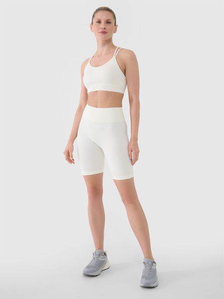 4F Legginsy kolarki bezszwowe treningowe damskie - białe XS/S. Białe legginsy damskie 4f, l, bez wzorów, z dzianiny, z podwyższonym stanem, krótkie, na fitness i siłownię. W wyprzedaży za 69.99 zł.