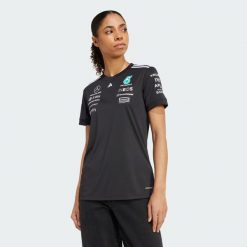 Koszulka Mercedes - Amg Petronas Formula One Team Driver. Białe koszulki sportowe damskie Adidas, l, bez wzorów, z materiału, bez kołnierzyka. Za 369.00 zł.