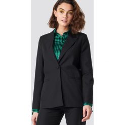 Emilie Briting x NA-KD Marynarka - Black. Czarne żakiety damskie Emilie Briting x NA-KD. Za 283.95 zł.