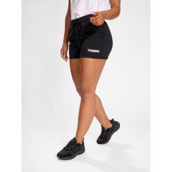 Szorty damskie Hummel Legacy. Czarne obuwie sportowe damskie Hummel, xs, bez wzorów, sportowe, na fitness i siłownię. W wyprzedaży za 84.50 zł.